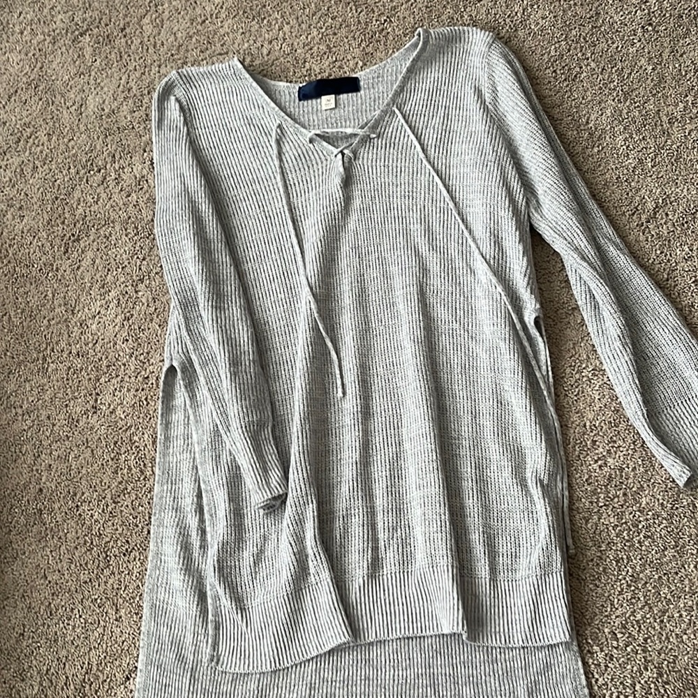 Grey light sweater, perfect with leggings
